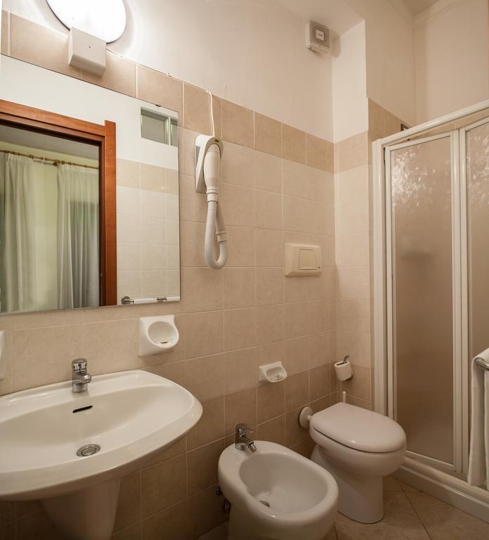 Hotel La Terrazza Кальяри Номер фото