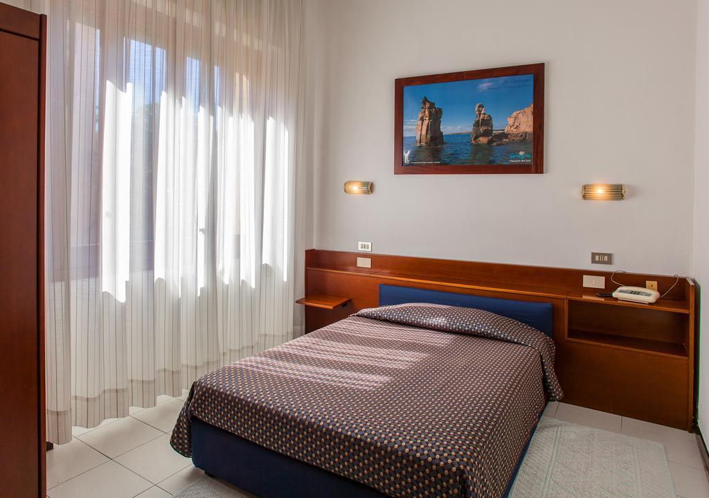 Hotel La Terrazza Кальяри Номер фото